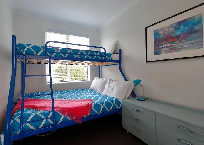The Clearwater Cottage - Te Anau Holiday Home